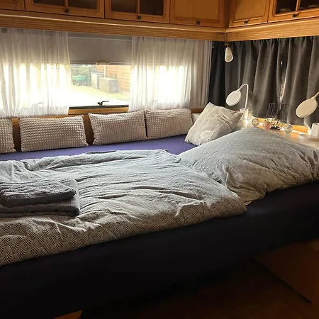 Campsite Blockhutte Mit Wohnwagen Direkt Am Bikepark Und Skilift Winterberg