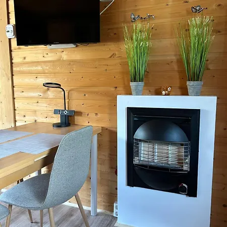 Blockhuette Mit Wohnwagen Direkt Am Bikepark Und Skilift * Winterberg